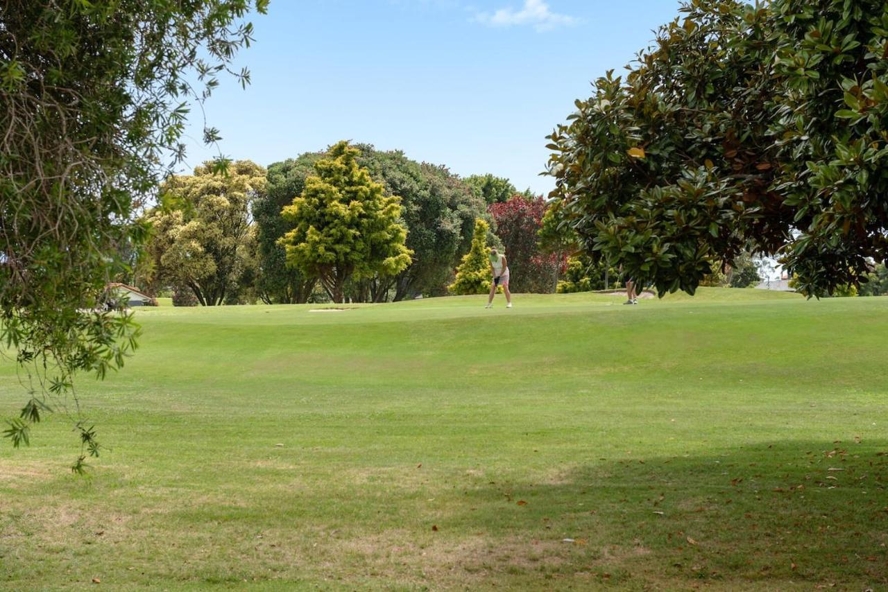 Golfers Delight In Quiet Cul De Sac Villa Mount Maunganui Eksteriør billede